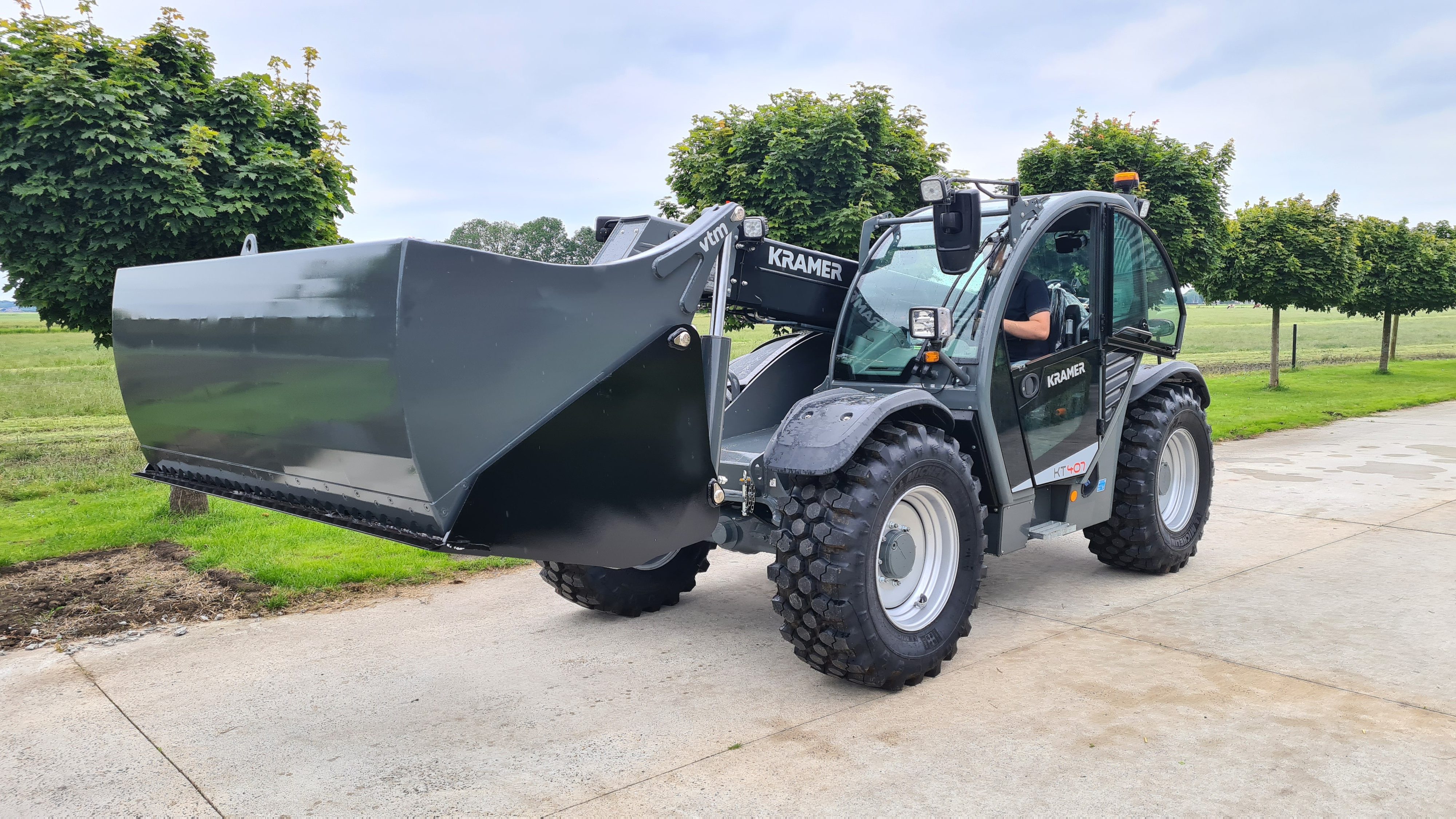 Phb Machine VTM Pelikaanhapperbak PHB met gewenste aankoppeling | Abemec